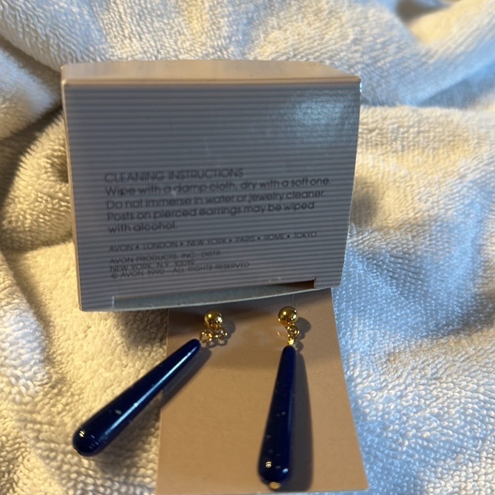 Avon Vintage 1990 Look of Lapis Gold/Blue pierced earrings - Picture 5 of 5